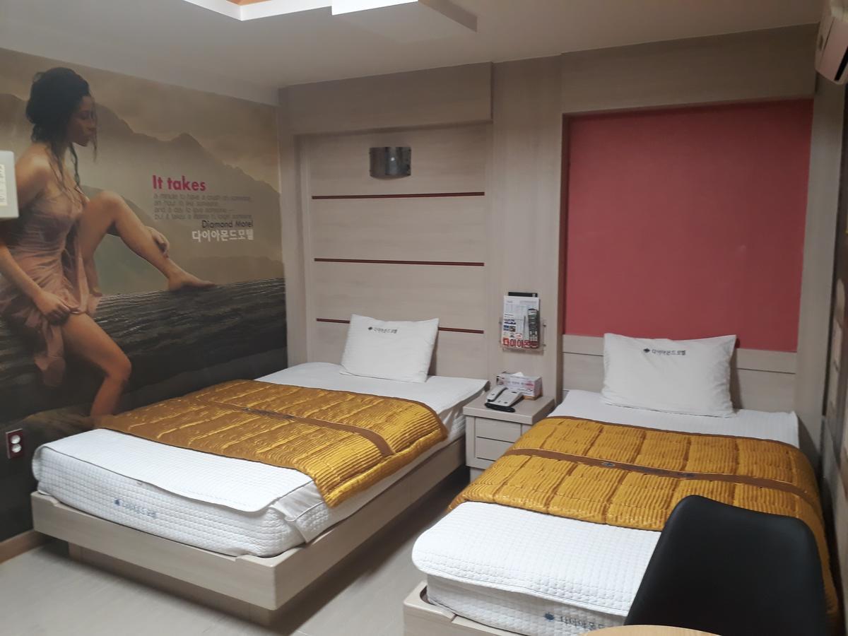 Diamond Motel Sacheon Εξωτερικό φωτογραφία